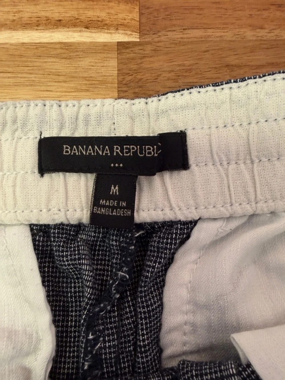 Banana Republic Men’s Shorts Medium Navy Gray Plaid